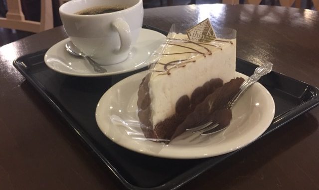 神戸カフェ ザ コーヒースタンダード 神戸ハーバーランドumieのケーキセットでティータイム グルメガイドブック